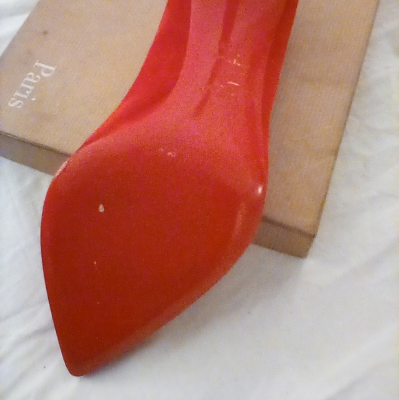 Christian Louboutin - Picture 2 of 8